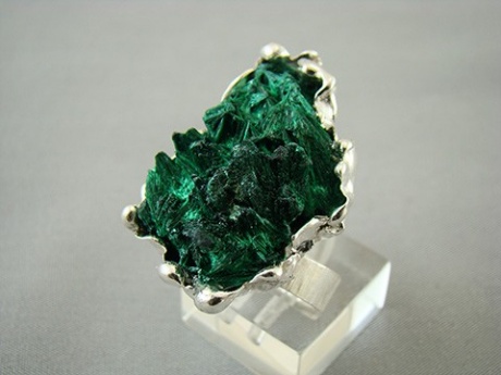 K6749